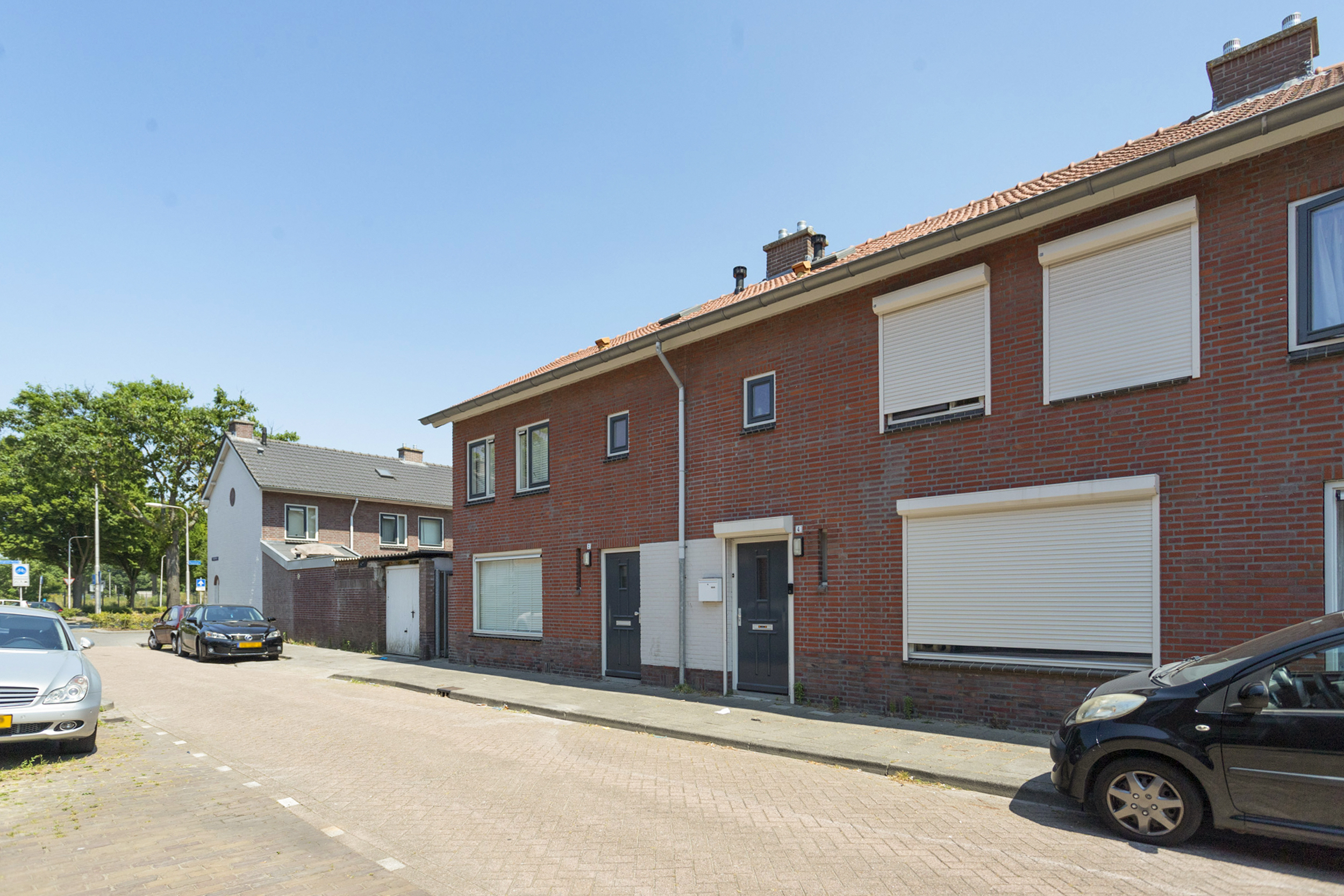 Plesserstraat 4