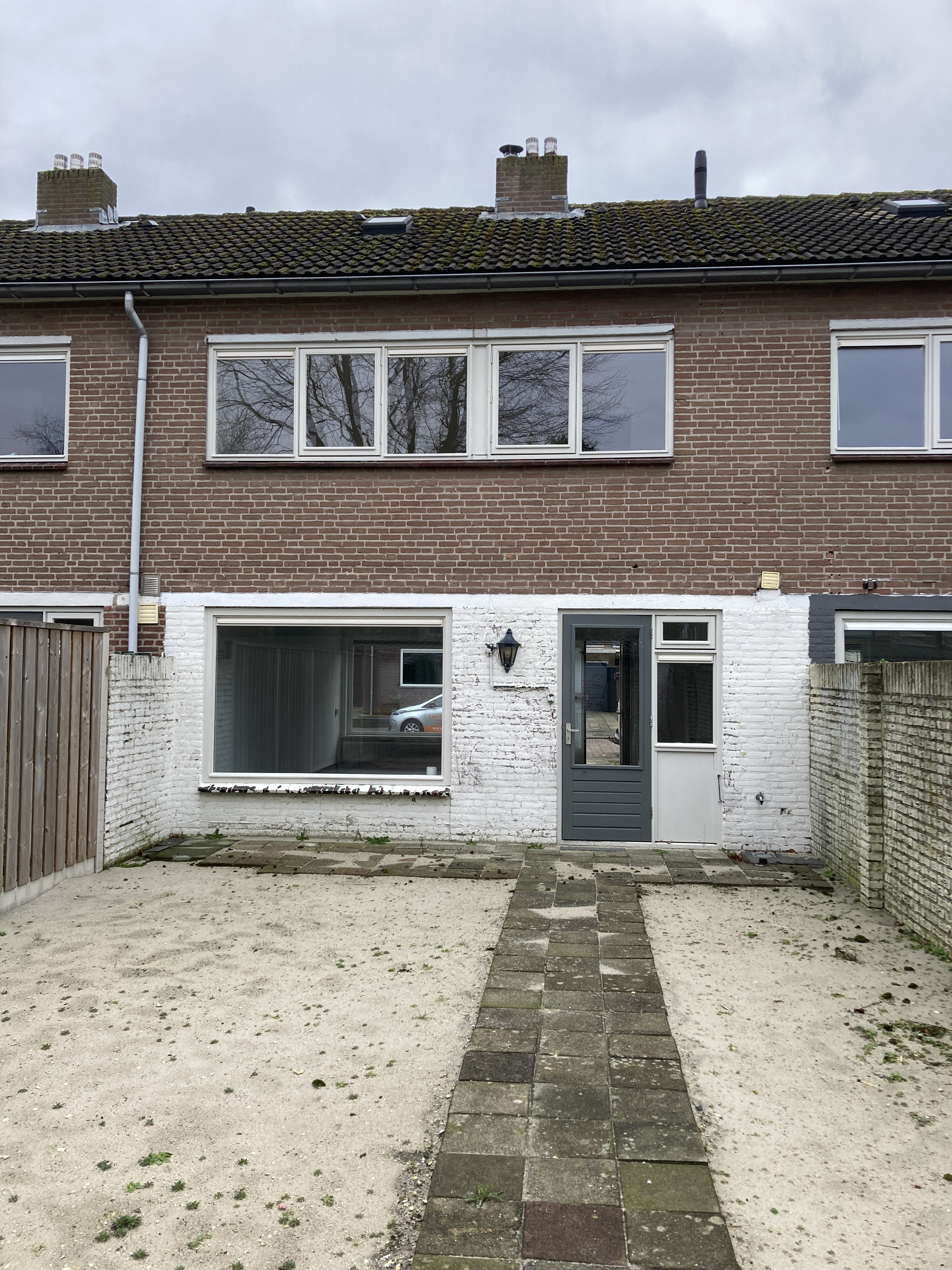 Pastoor van Dunstraat 24