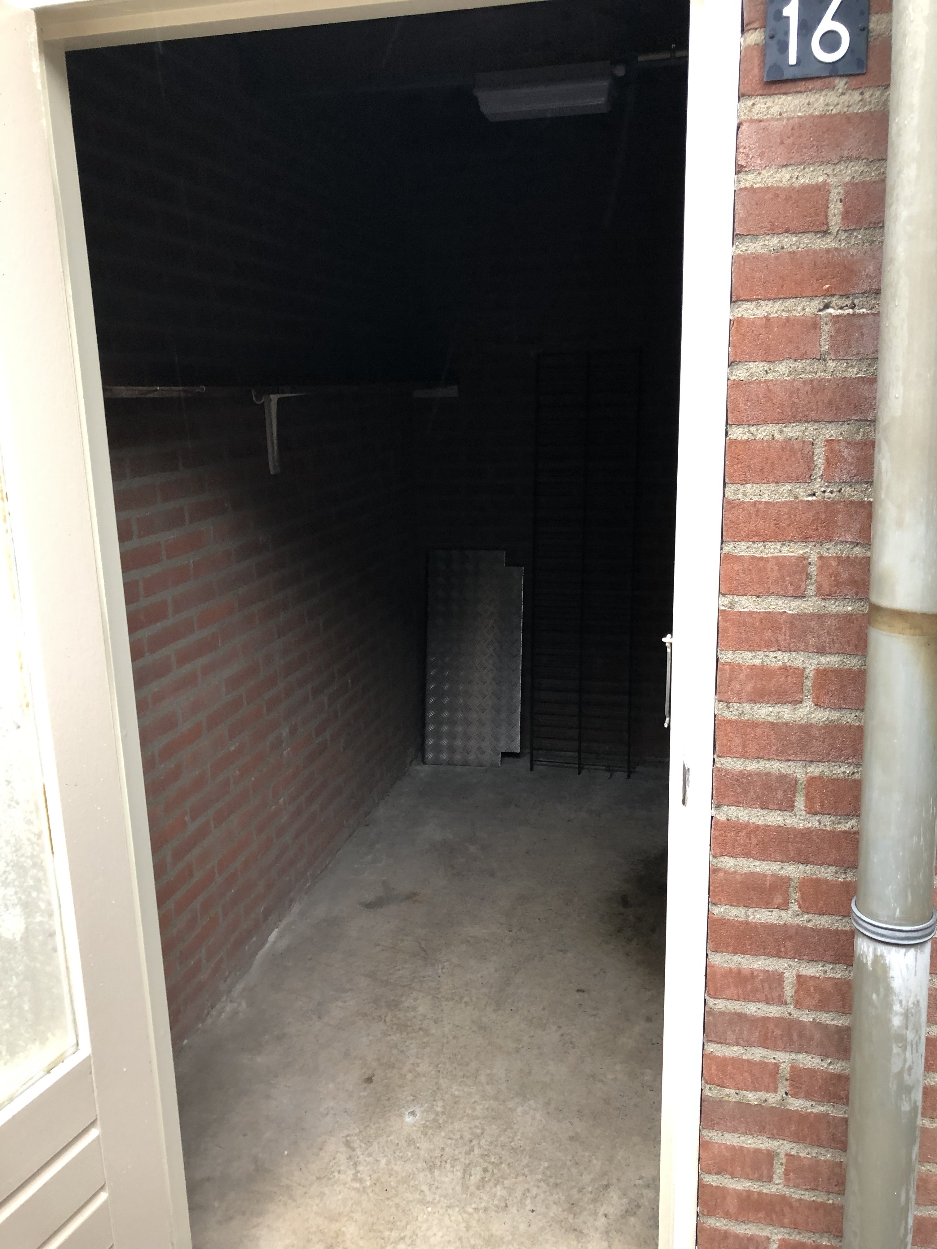 Poststeeg 16