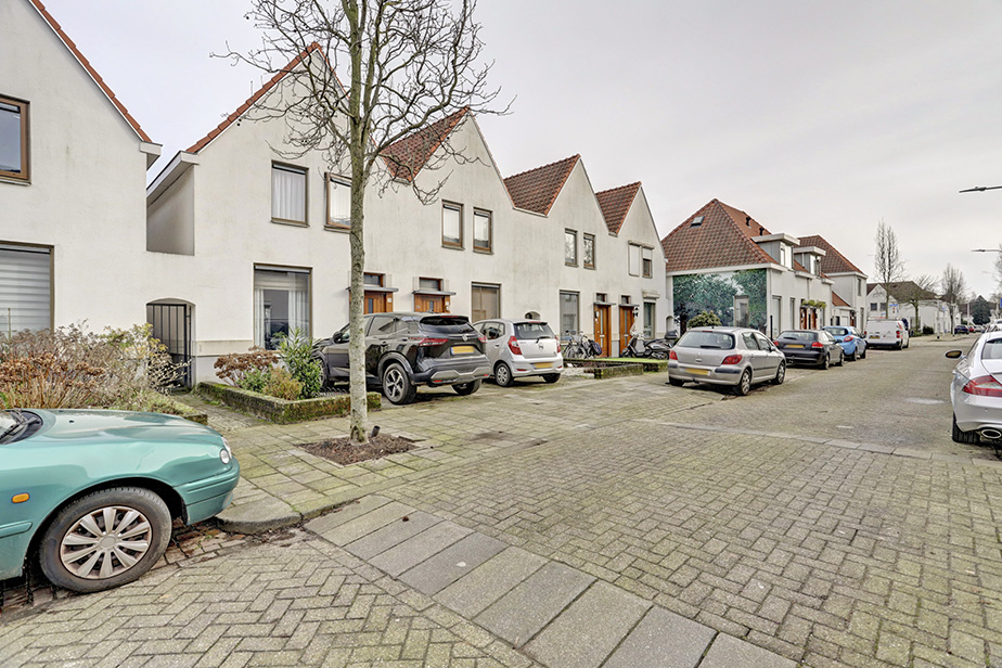 Leliestraat 28