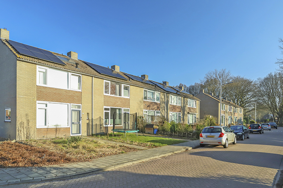 Prins Bernhardstraat 16