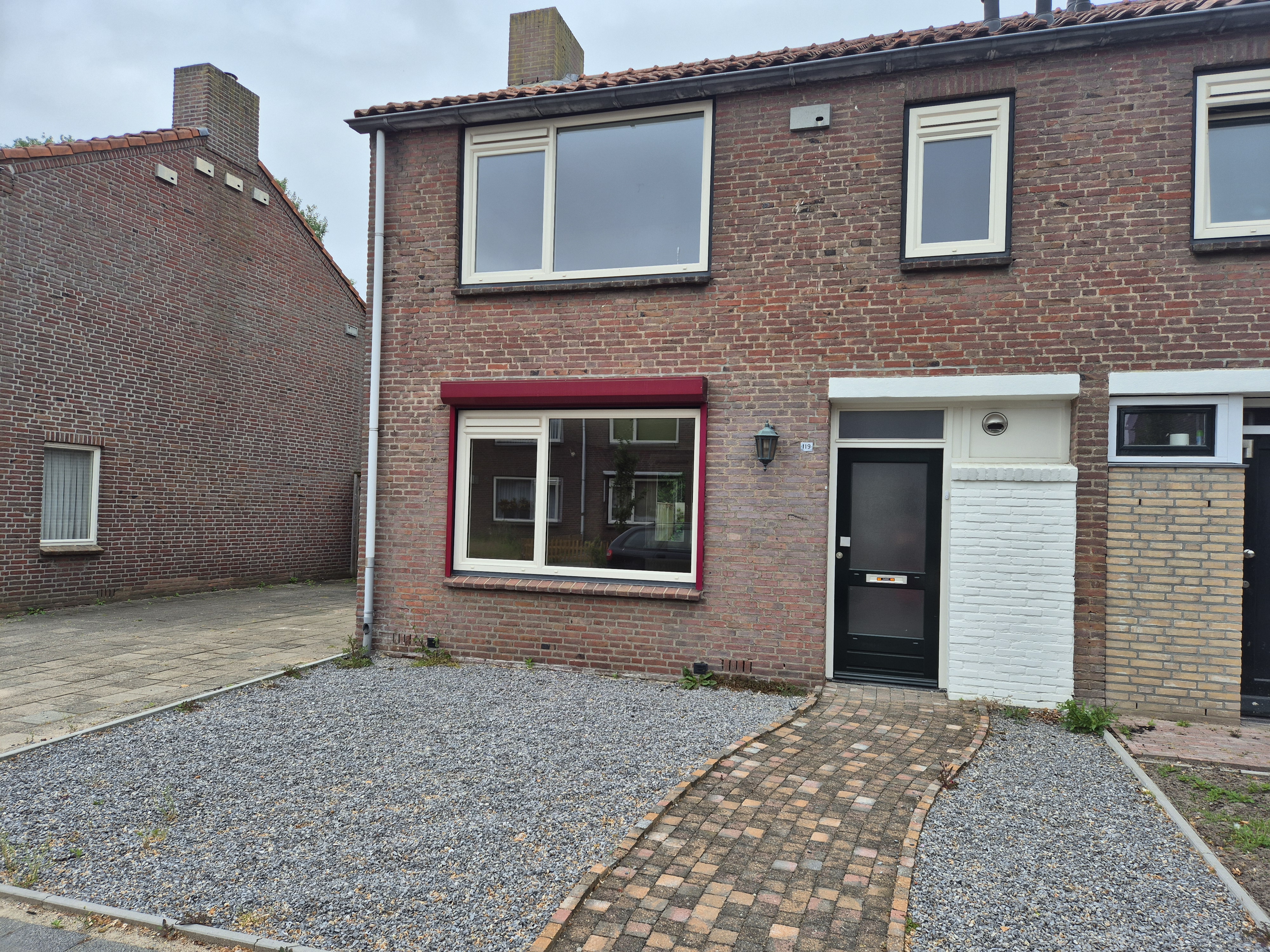 Burgemeester van Poppelstraat 119