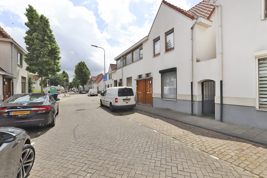 Leliestraat 39