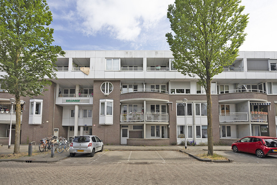 Bisschop Bekkerslaan 44, 5046 JG Tilburg, Nederland