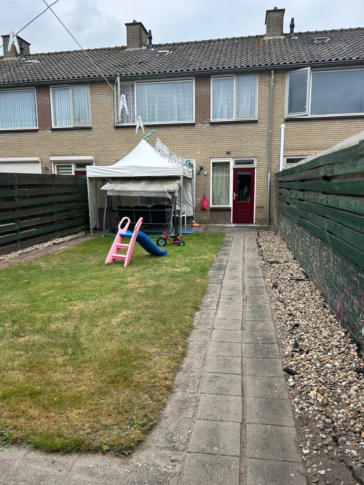 Pastoor Kuypersstraat 25