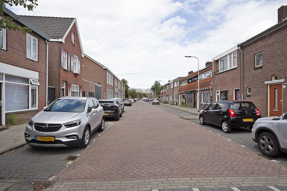 Pastoor Smitsstraat 74