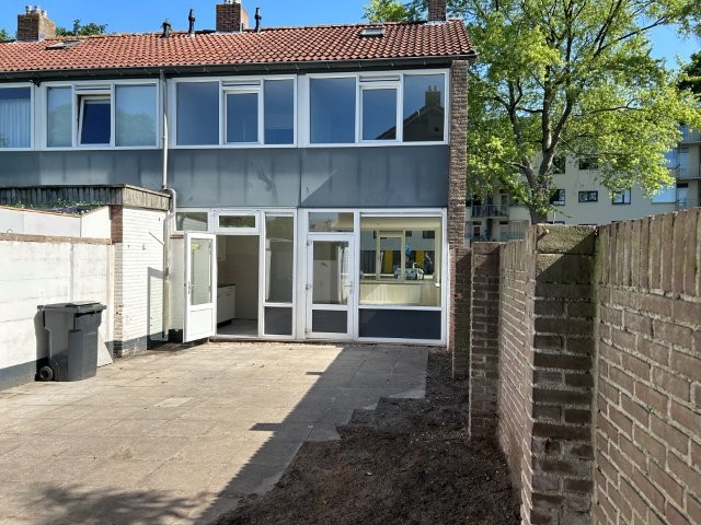 Kruizemuntweg 24