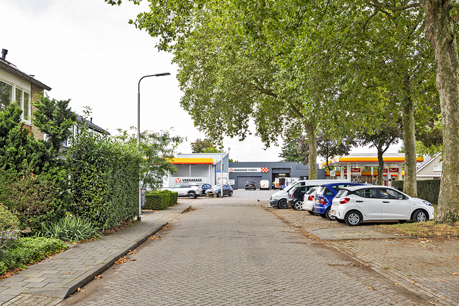 Dom S. Dubuissonstraat 4